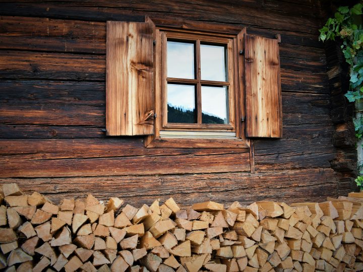 Pourquoi opter pour une maison en ossature bois : les avantages clés