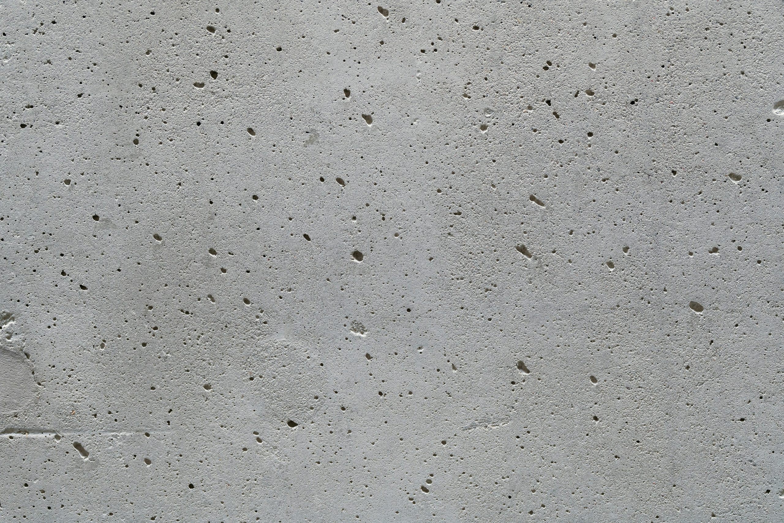Transformez vos murs avec un enduit décoratif effet béton moderne
